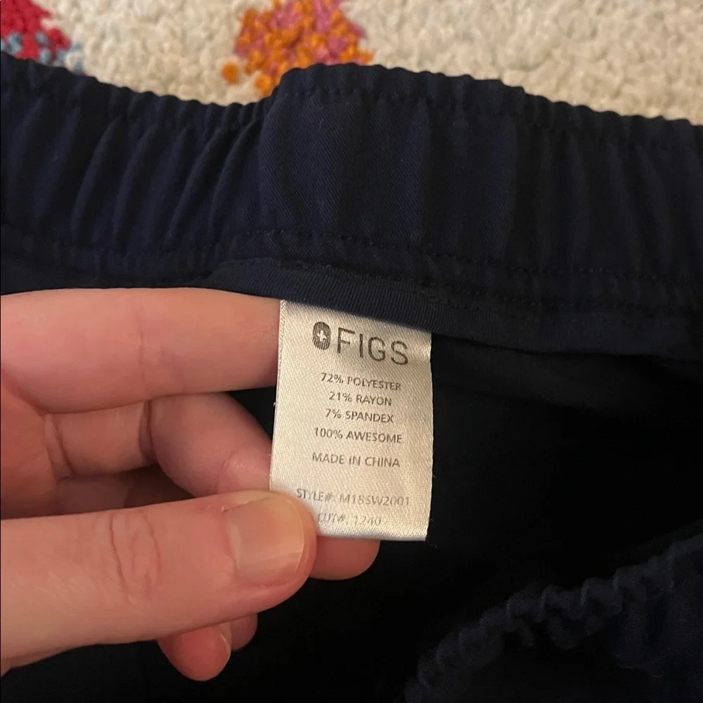 FIGS SCRUB JOGGERS SIZE SMALL MENS
